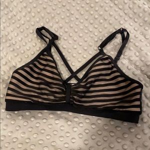 Bombshell cross chest sports bra